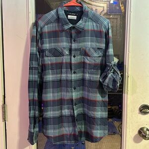 Columbia button down size M